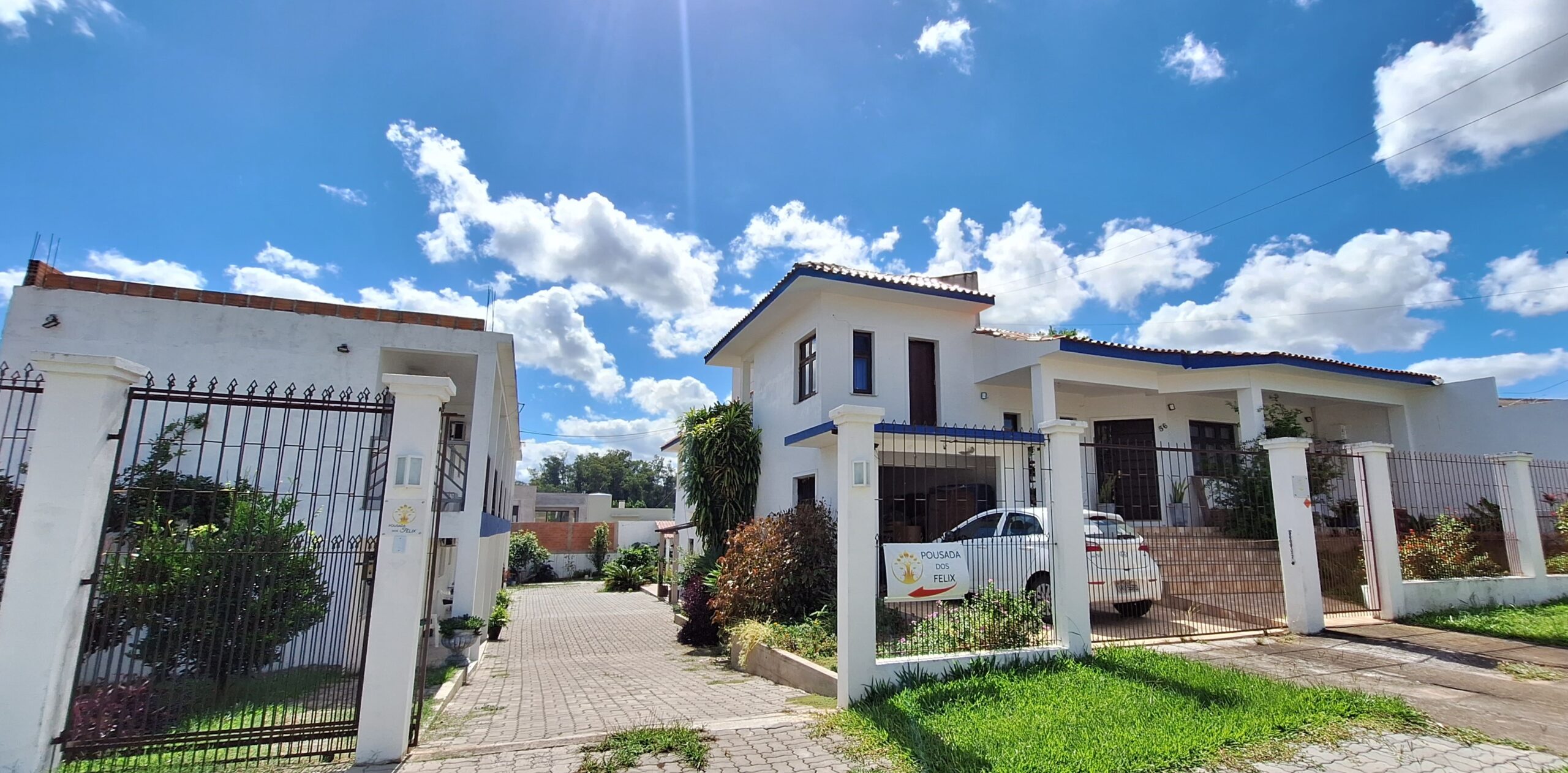 Fachada da Pousada Felix